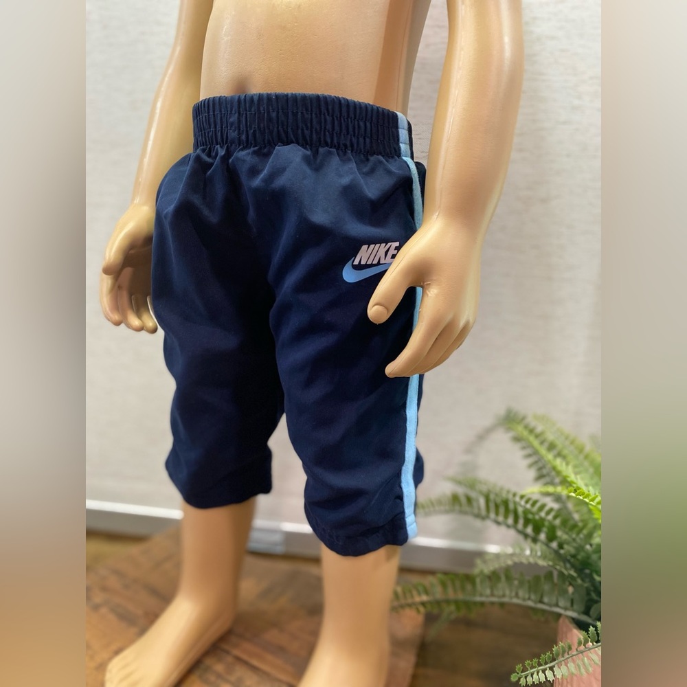 Nike Kids Dark Blue Athletic Shorts Light Blue Stripe Boys Girls Active Size